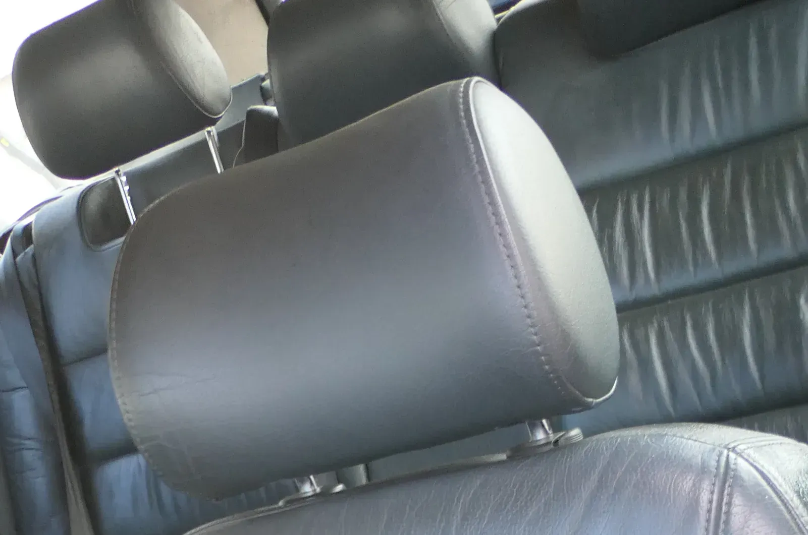 1x A4 B5 A6 4B Kopfstütze vorne vorn oder hinten Leder grün lago Buffalino - Bild 1