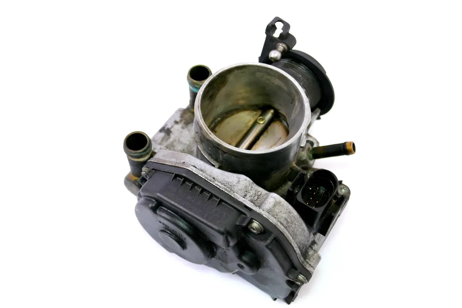 Audi A4 B5 Passat 3B Drosselklappe Vergaser ADR 1,8l 92kw 125PS 20V  058133063H - Bild 1