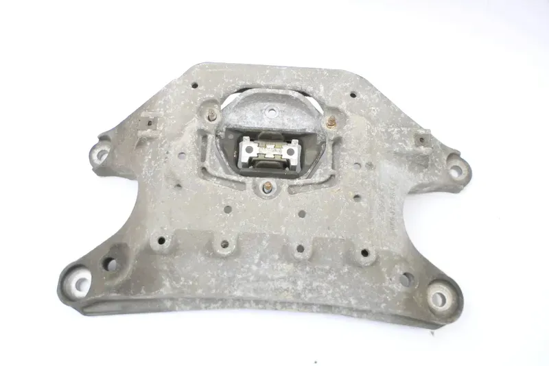 Audi A4 8K A5 Achse vorne Vorderachse Automatik Getriebe 8K0399263AH Querträger - Bild 1