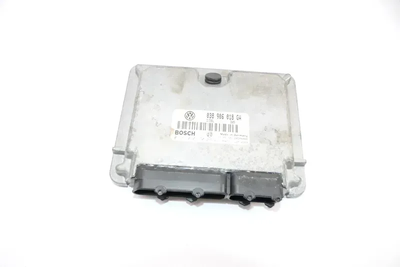 VW Passat 3B Steuergerät Motor 038906018GA AFN 81kw TDI 110PS Motorsteuergerät - Bild 1