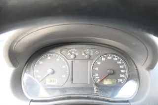 VW Polo 9N Tacho Tachometer Kombiinstrument 161.000km 6Q0920800P 1,2 47kw 40kw - Bild 1