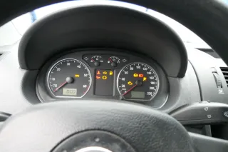 VW Polo 9N Tacho Tachometer Kombiinstrument 6Q0920802A 1,2 47kw 40kw 201.000km - Bild 2